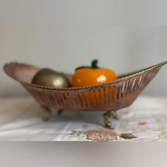 3 / $30 VINTAGE Decorative Fruit / Trinket Bowl - Picture 3 of 4